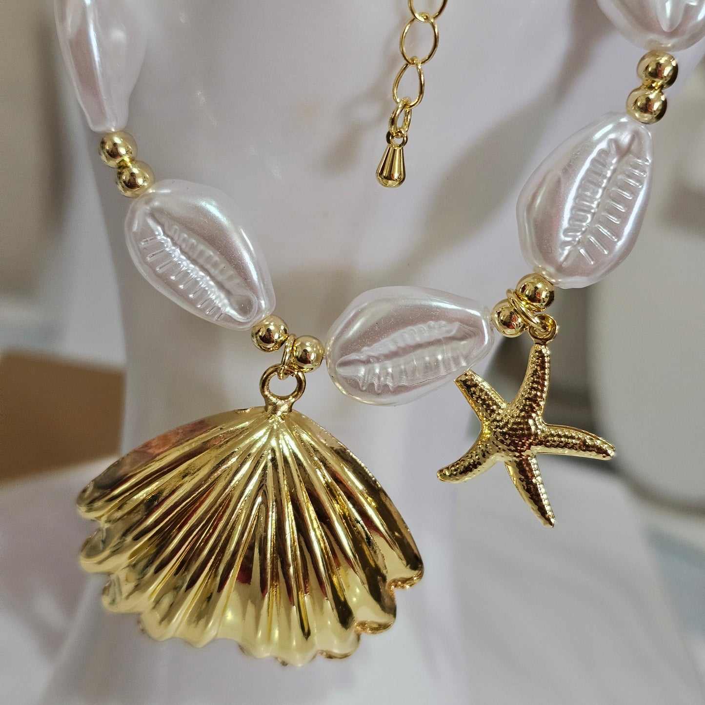 Shell Pearl Bracelet