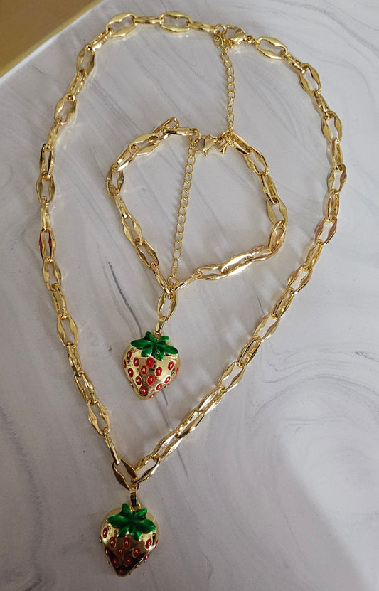 Strawberry Paperclip Set