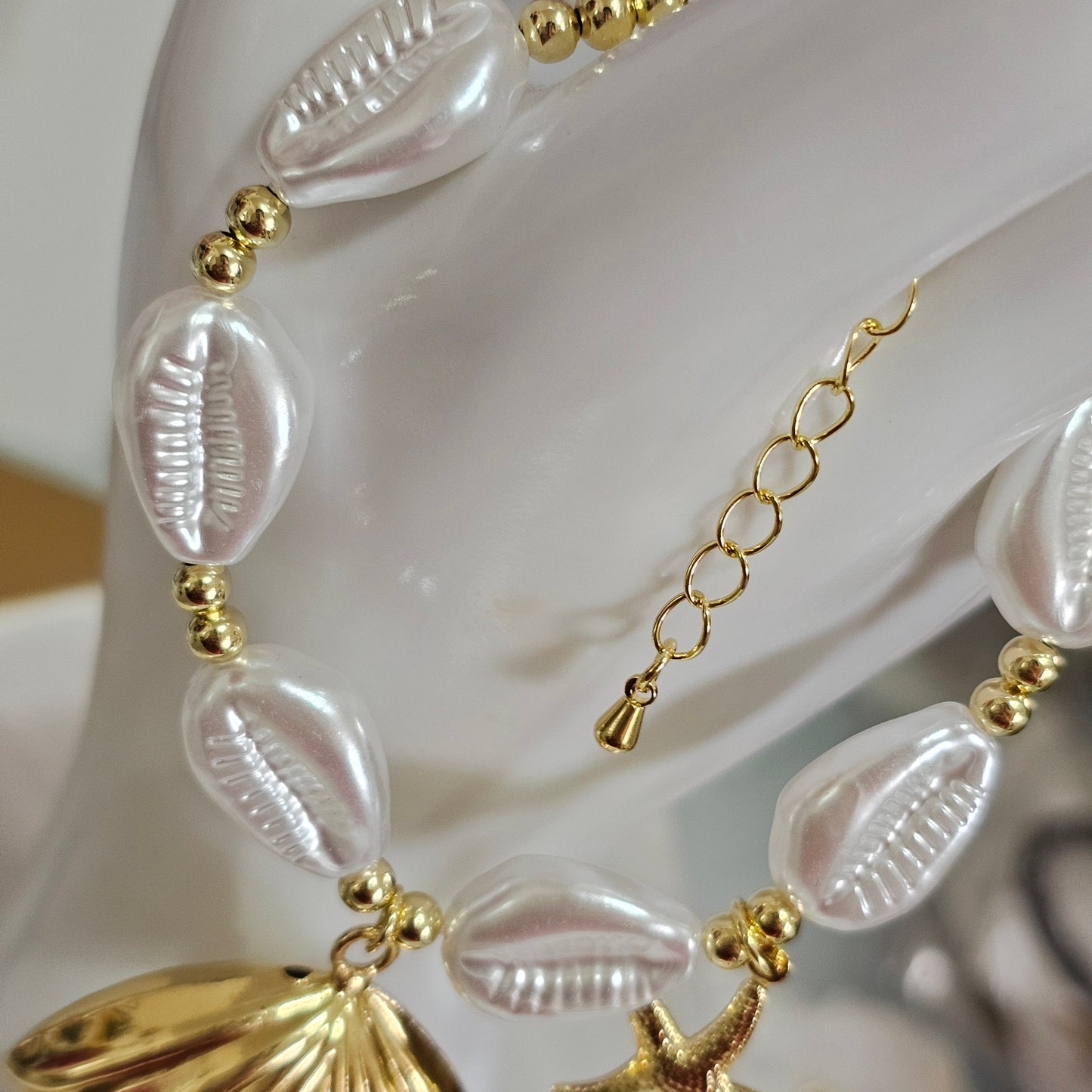 Shell Pearl Bracelet